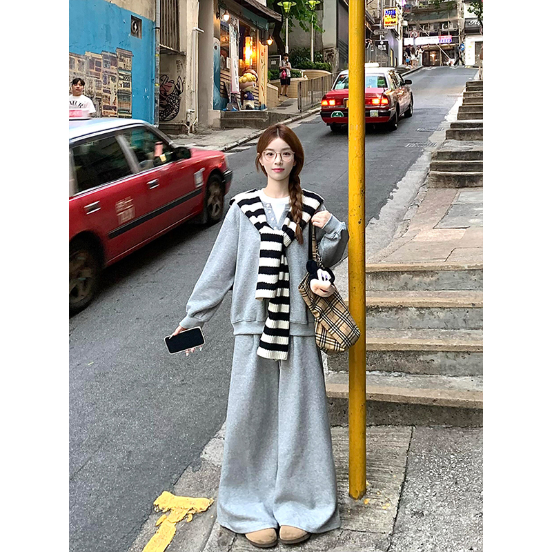 秋季女款2025新款港风松弛感穿搭一整套韩系早秋休闲运动卫衣套装