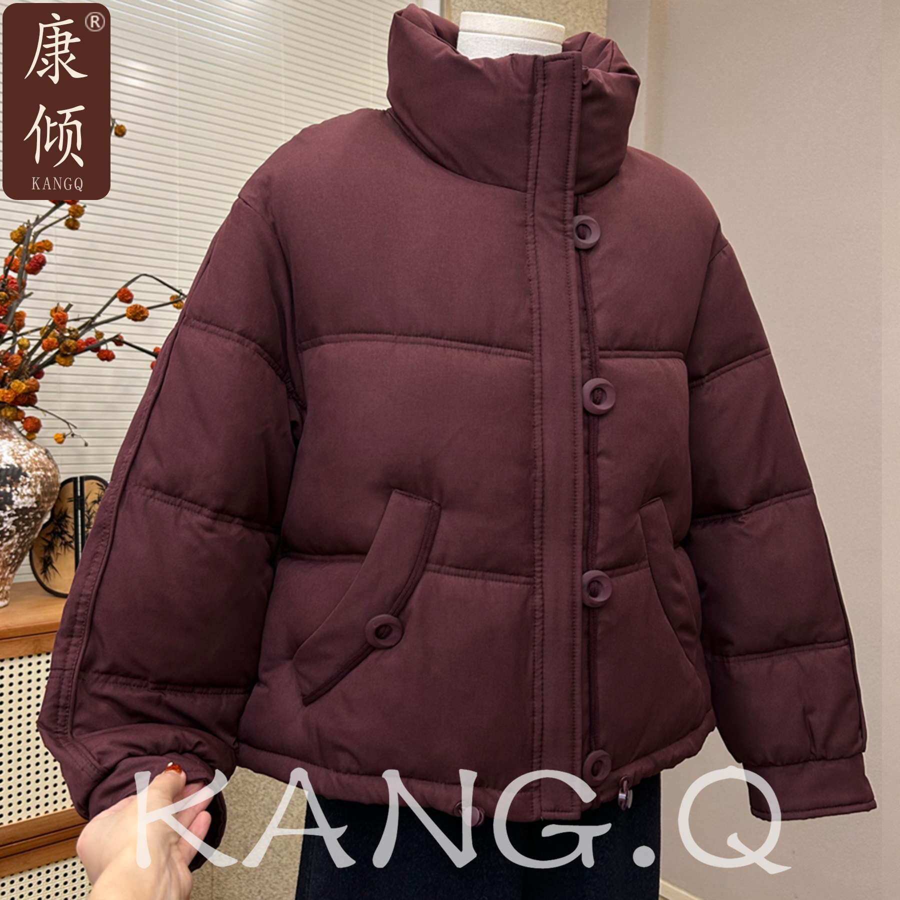 高端妈妈新款时尚洋气保暖好看漂亮独特纽扣立领棉服外套女装棉袄