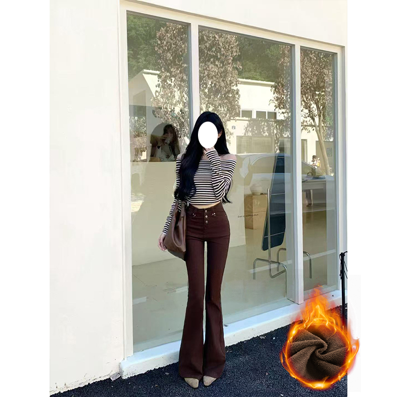 纯欲辣妹咖色紧身微喇叭牛仔裤女秋冬加绒2025新款小个子设计感