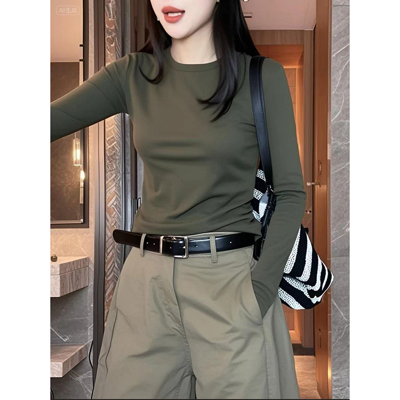 橄榄绿正肩长袖t恤女2025早秋新款辣妹修身显瘦内搭外穿打底上衣