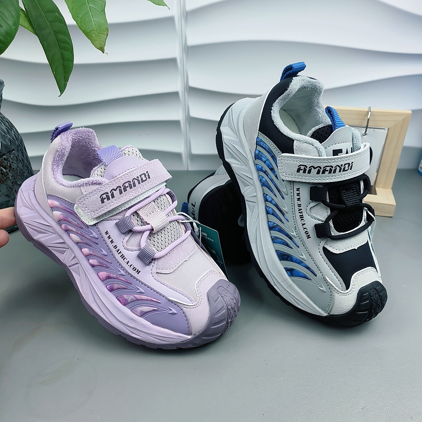 童鞋25冬季新款男女童加绒运动鞋轻便防滑底休闲鞋二棉鞋魔术贴2