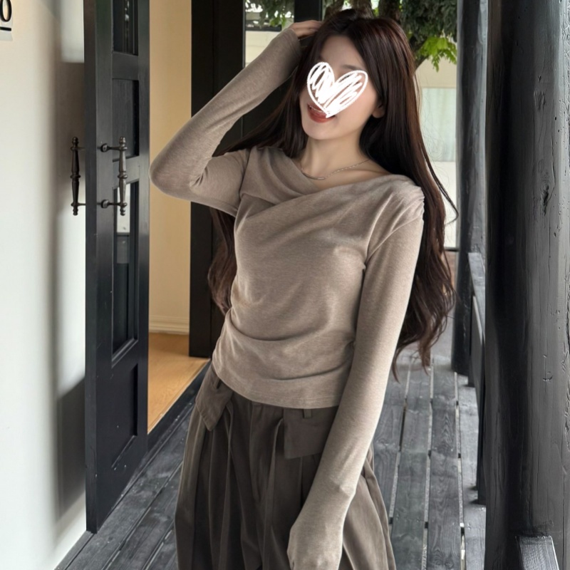 2025年秋款气质洋气法式不规则小众设计感长袖T恤修身显瘦女上衣
