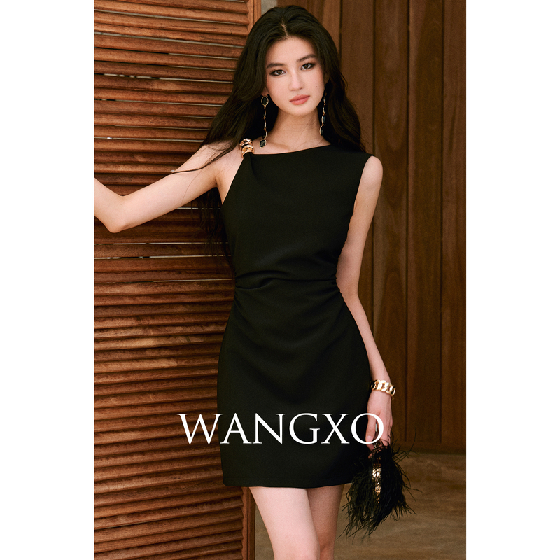 WANGXO   气质金属镶饰斜领抽皱连衣裙253668W