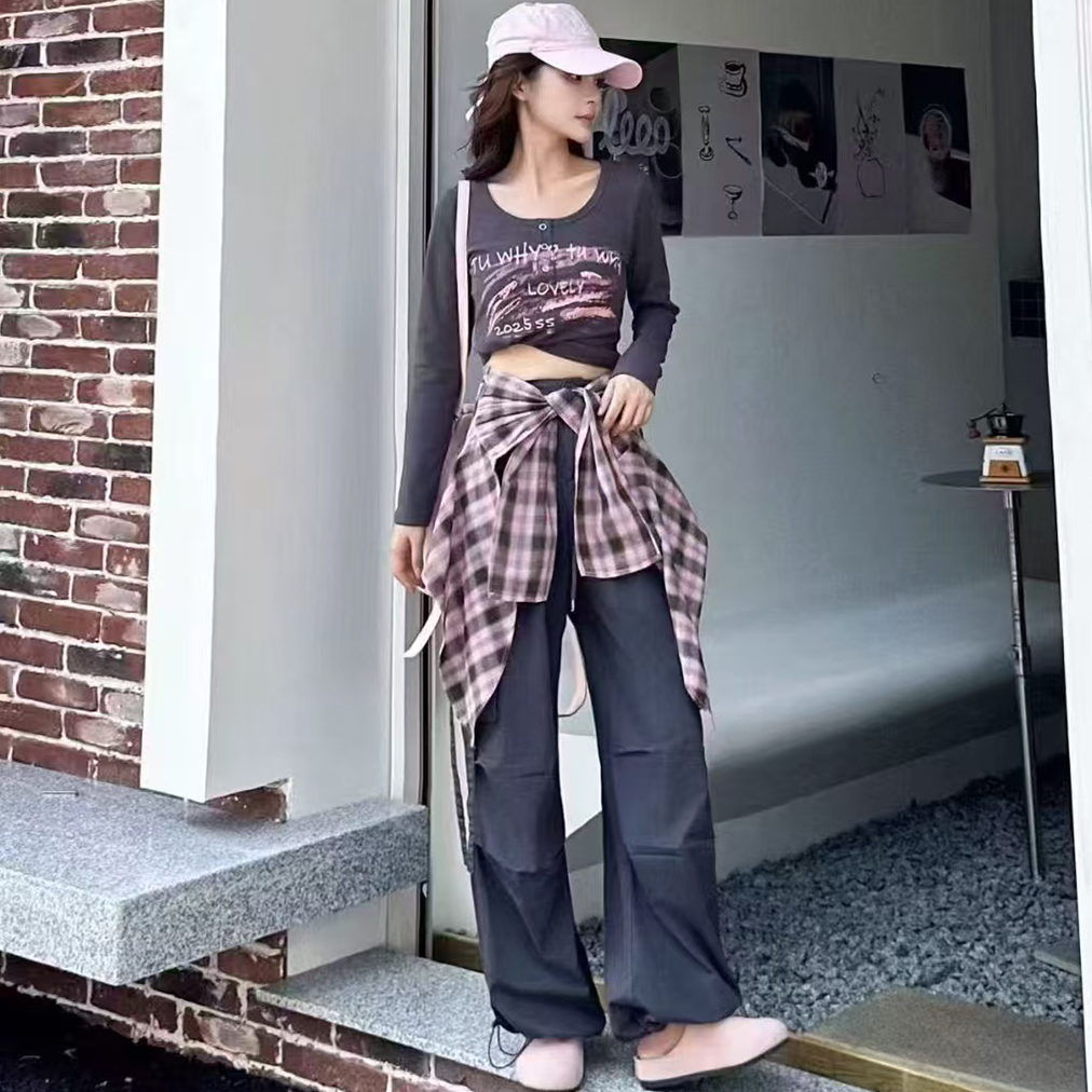 La babite休闲时尚套装女秋季新款减龄圆领长袖T恤工装裤三件套