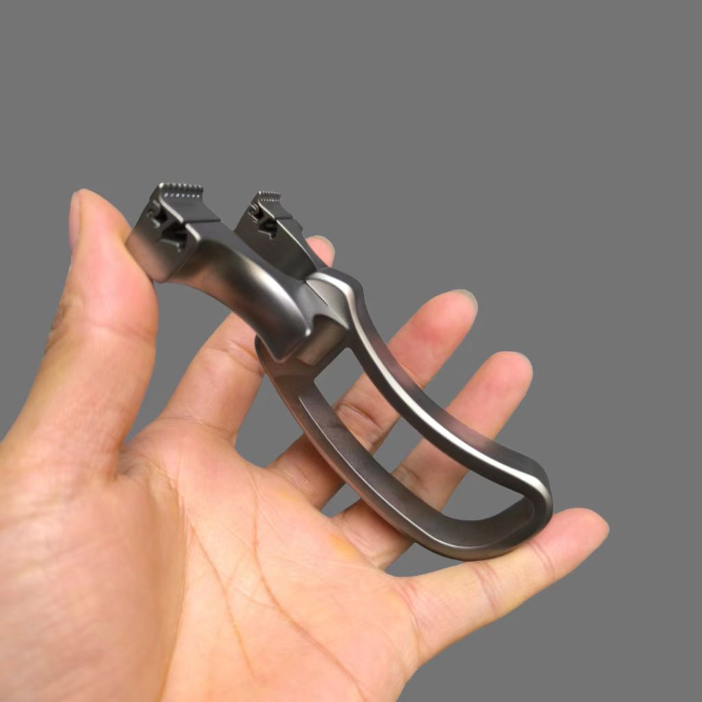 全钛合金掌心雷弹弓高背鸡王重炮反曲弹弓高精度大威力户外射击