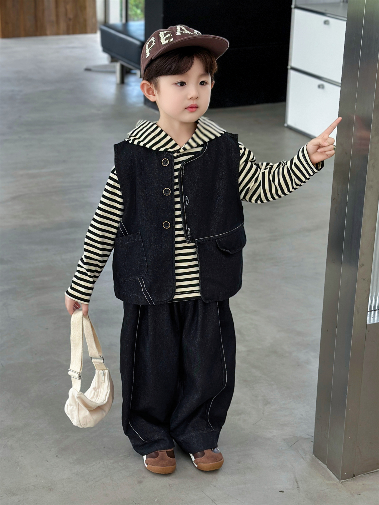 男童套装春秋款2025新款酷帅洋气儿童牛仔马甲三件套宝宝秋季套装