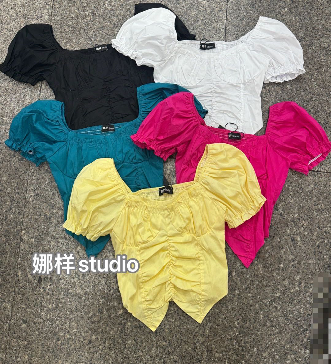 雯雯家 2025夏季新款方领褶皱糖果色显瘦上衣