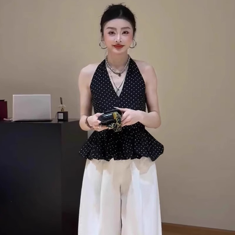 设计感黑色波点挂脖v领吊带背心女夏季蓬蓬荷叶边下摆无袖小上衣