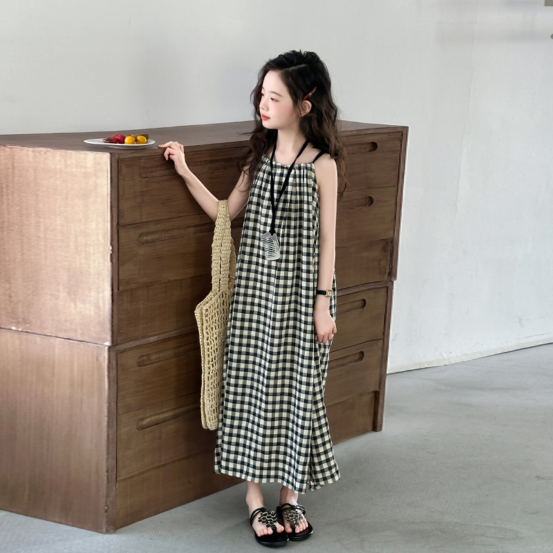 2025新款夏季女童格子吊带连衣裙时尚百搭修身版型亲子装潮