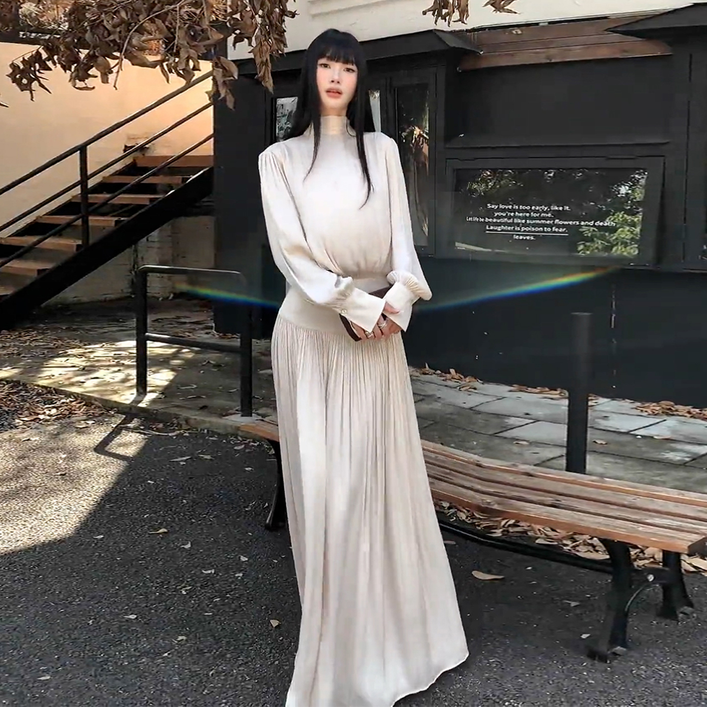 2025新款法式气质高领褶皱收腰连衣裙子女早秋季御姐风高级感长裙