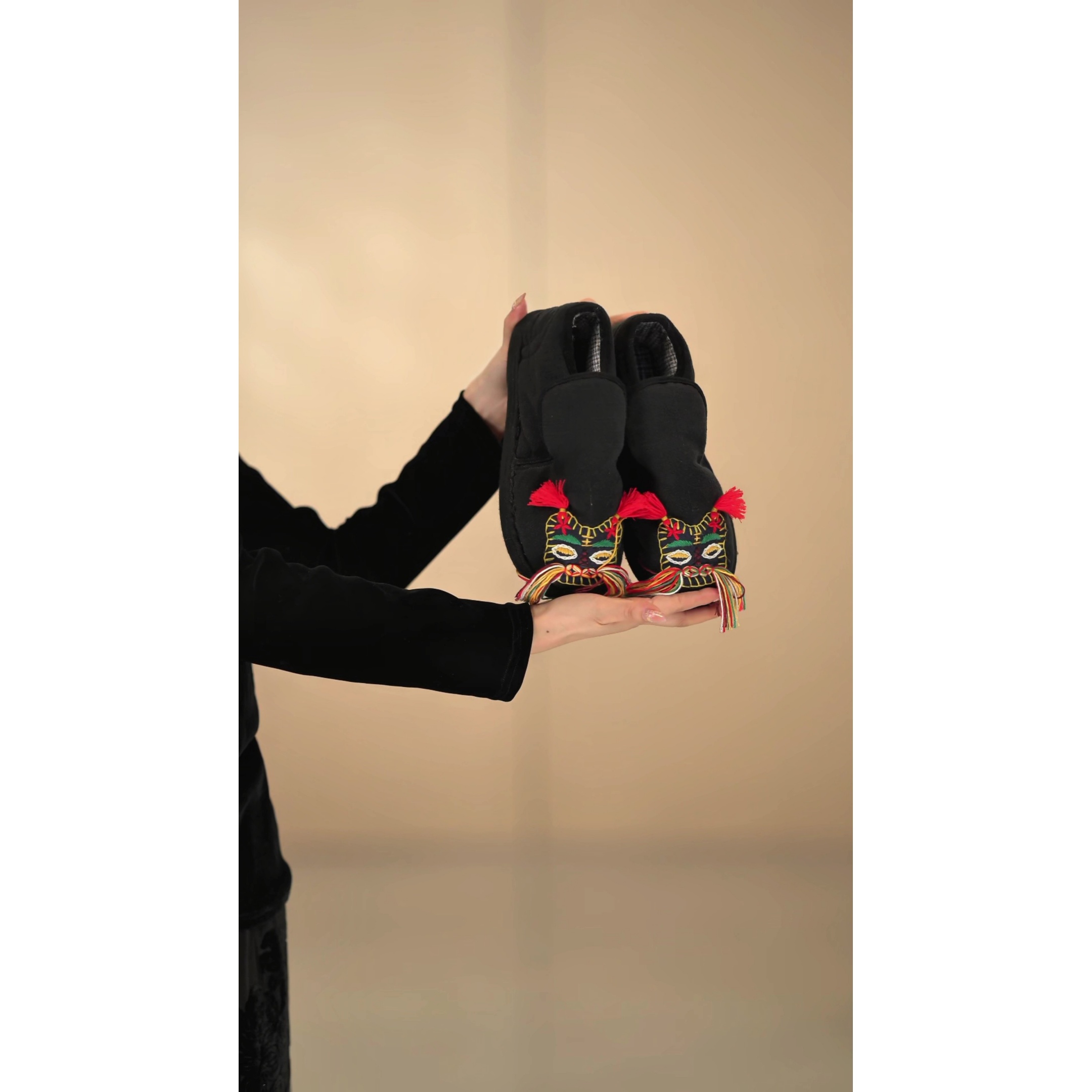 「虎头棉」新中式秋冬款网红日常复古田园风设计感黑色时尚洋气保暖