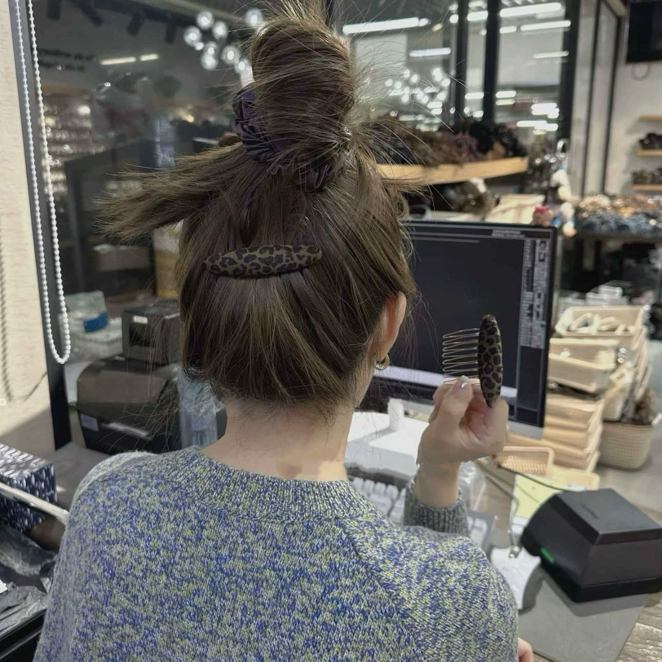 韩系超洋气丝绒豹纹后脑勺碎发插梳秋冬无痕实用发夹碎发神器头饰