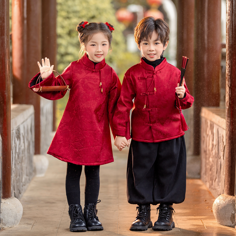 男女童冬季新款加厚高端拜年服唐装幼儿园保暖喜庆新春表演服汉服