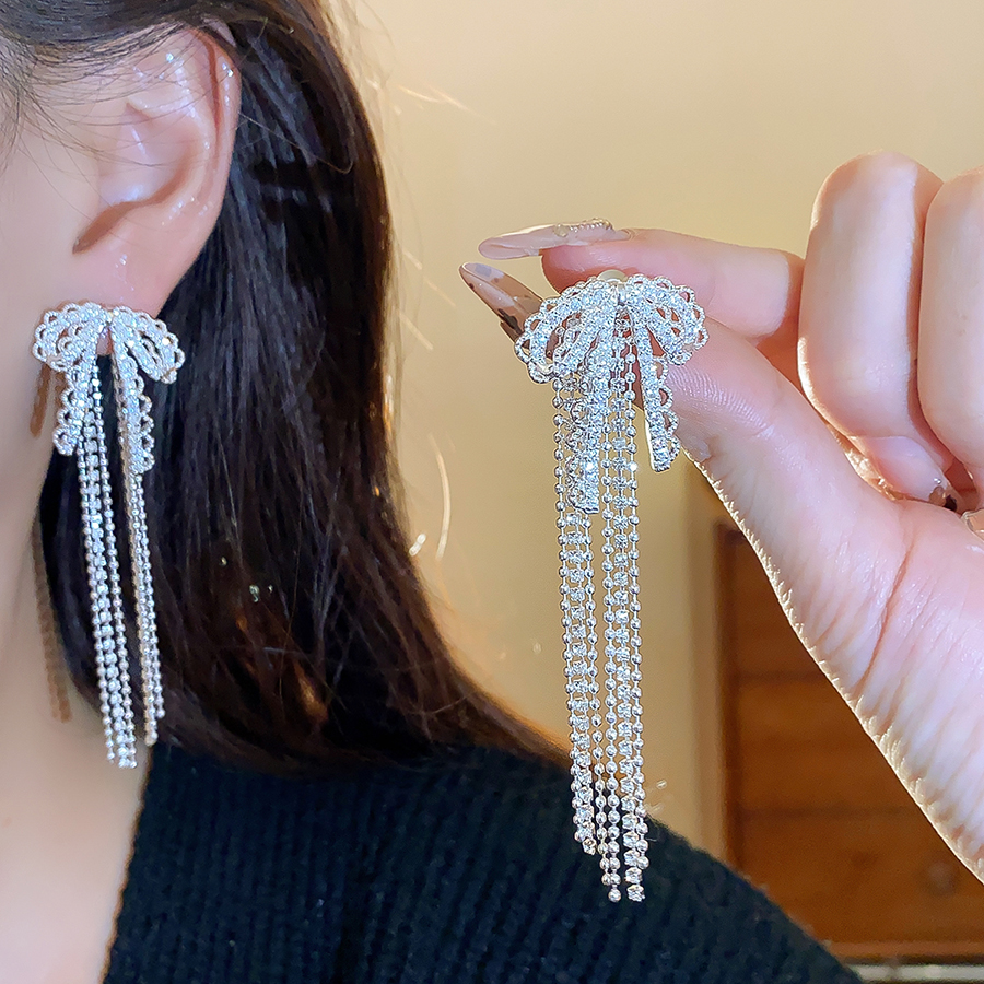 铜合金耳饰 银色长款流苏蝴蝶结镶钻耳钉女高级感夸张礼服耳饰女