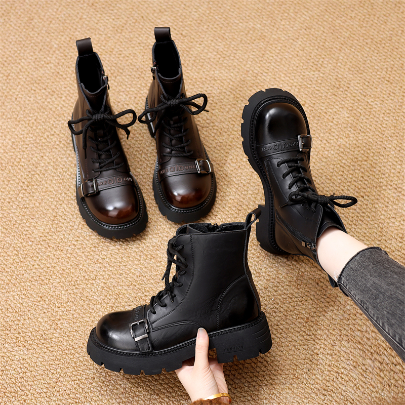 高级感英伦厚底马丁靴女2025冬季新款加绒显脚小舒适轻便圆头短靴