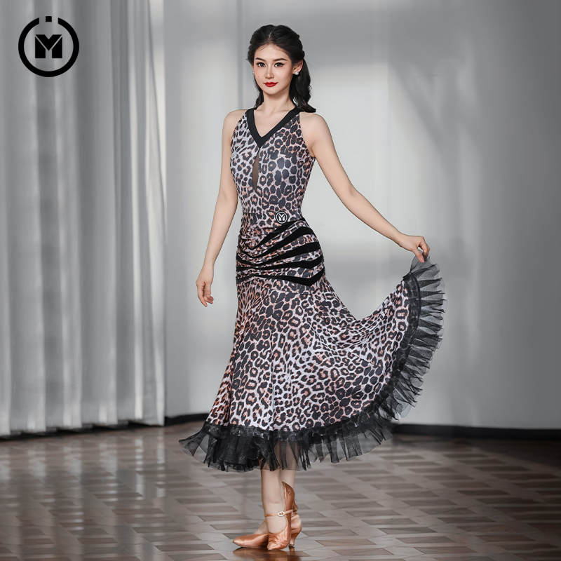 IAMYC&HCdance摩登女成新款前后丝绒贴条浅咖豹套装B10136+B20093