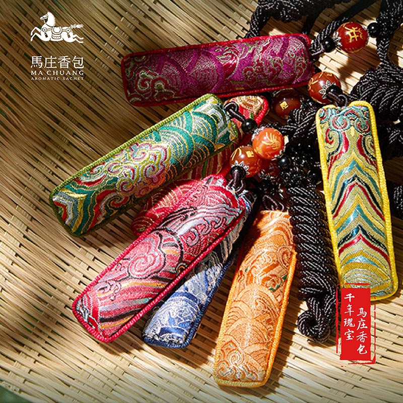 徐州马庄非遗香包真棒香囊驱蚊国风新中式配饰手工缝制中草药香囊