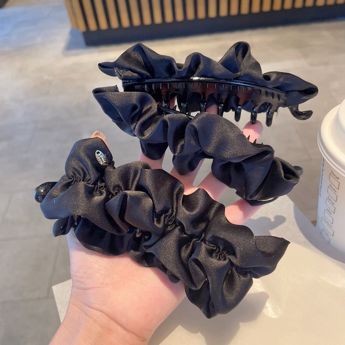 布艺发夹女气质超大号抓夹时尚褶皱夹子头饰后脑勺盘发鲨鱼夹