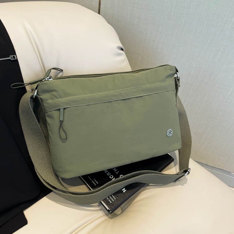 999款多层包包大容量男女同款轻便休闲百搭单肩包斜挎包