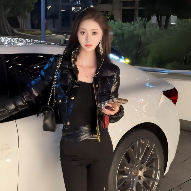 黑色羽绒服女款爆款2025新款洋气上档次收腰短款小个子冬季外套