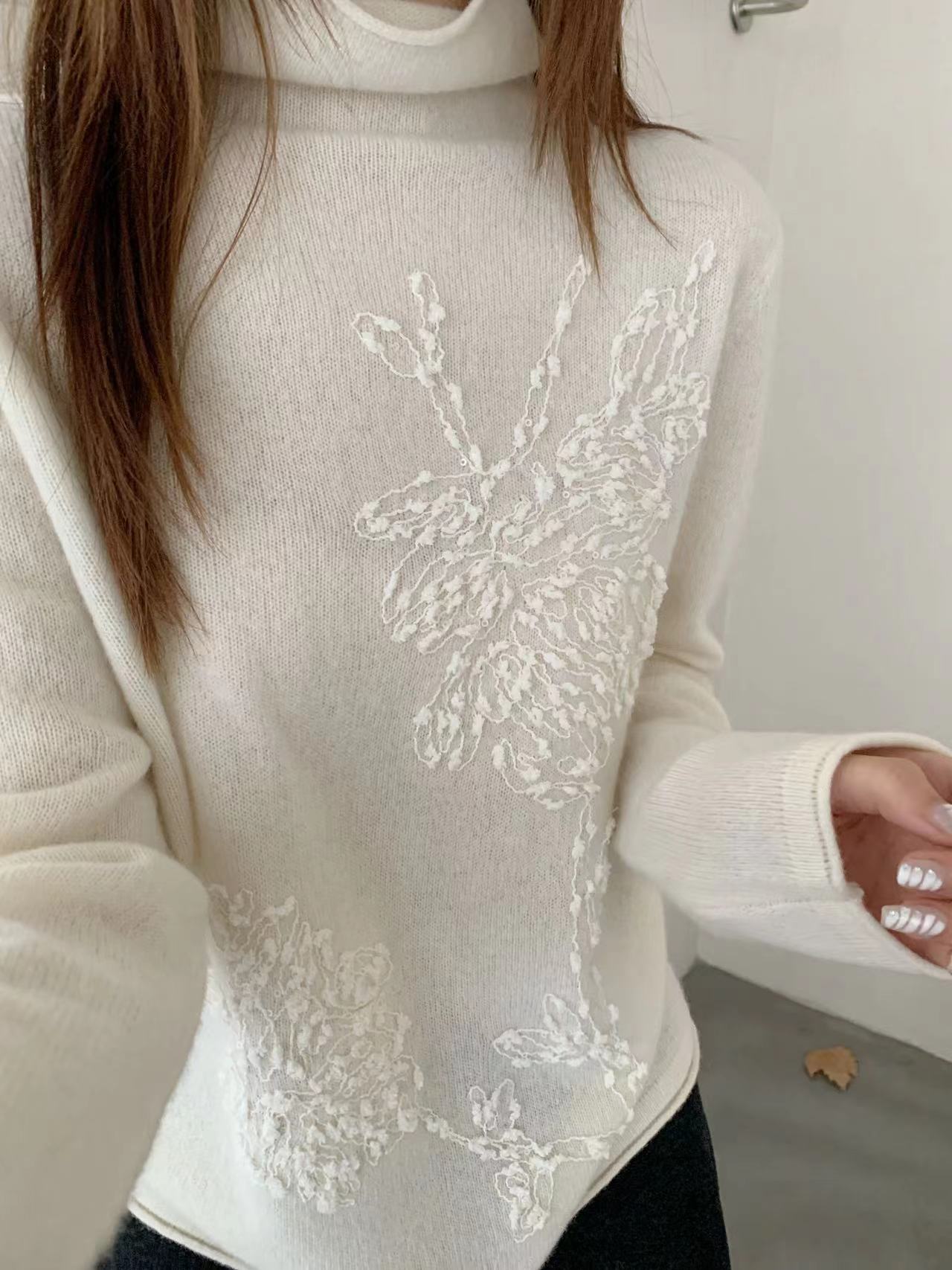 【玥玥家】不可机洗-羊绒+羊毛-绣花-自由领时尚长袖针织衫