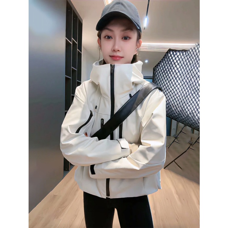 【奥莱断码】连帽户外冲锋衣外套女春秋2025新款爆款宽松休闲百搭