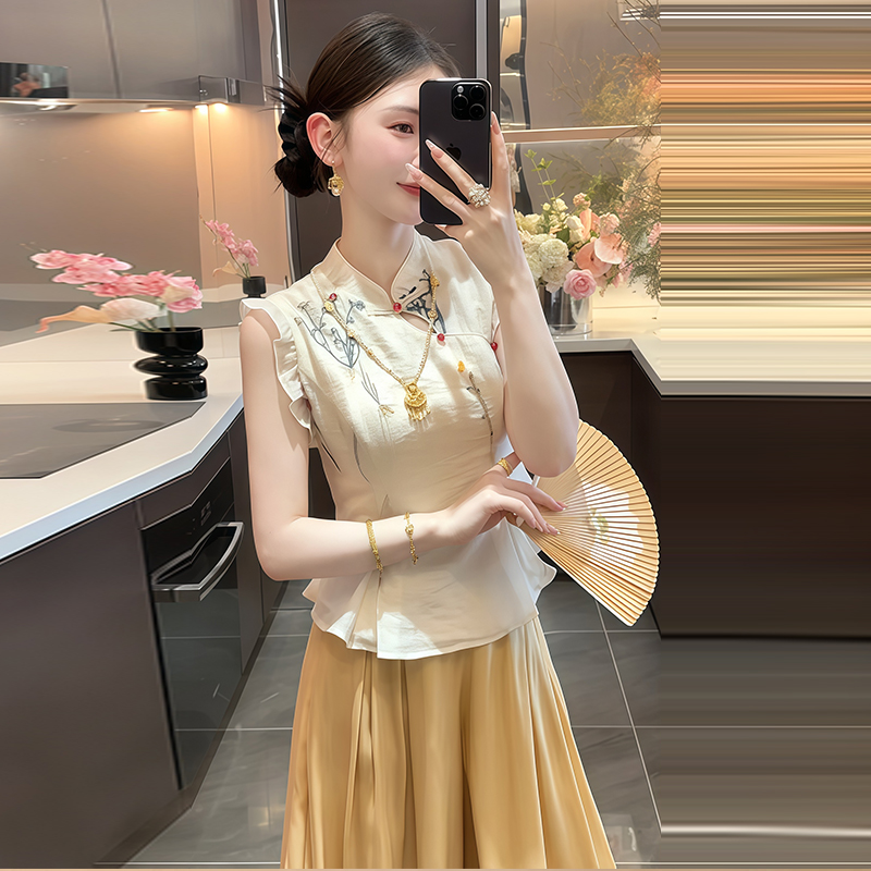 休闲新中式套装女2025年夏季新款气质百搭刺绣上衣阔腿长裤两件套