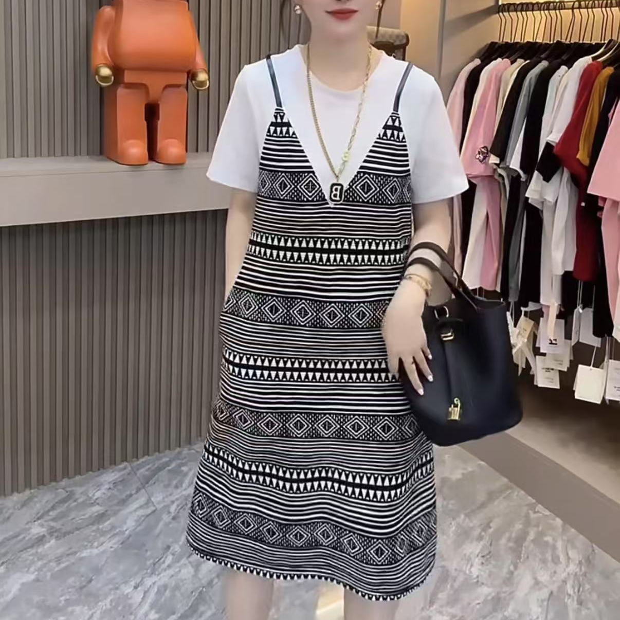 时尚气质复古宽松遮肉显瘦夏季新款女士条纹拼接假两件中长裙