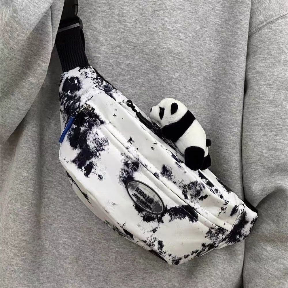 2025日系ins小众扎染斜挎包韩版夏天学生百搭轻便胸包