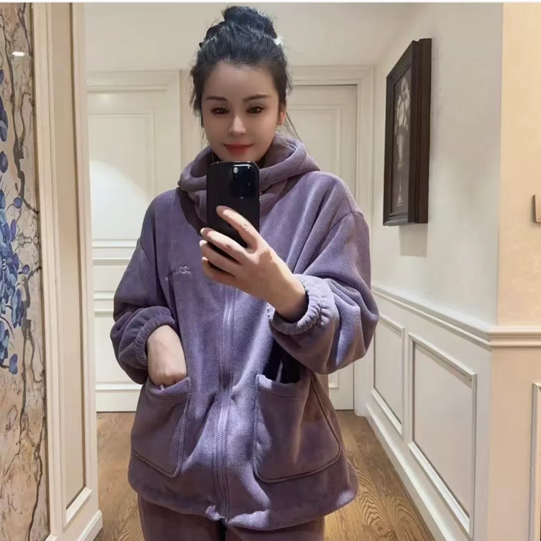 2025年新款升级海豚绒竖口袋连帽可外穿睡衣情侣款套装