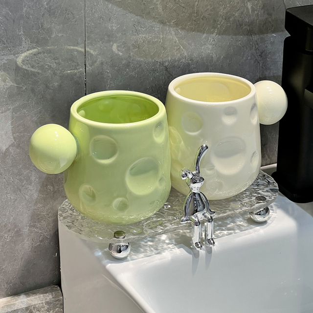 轻奢高档奶酪漱口杯2025新款陶瓷洗漱杯子高颜值情侣刷牙杯置物架