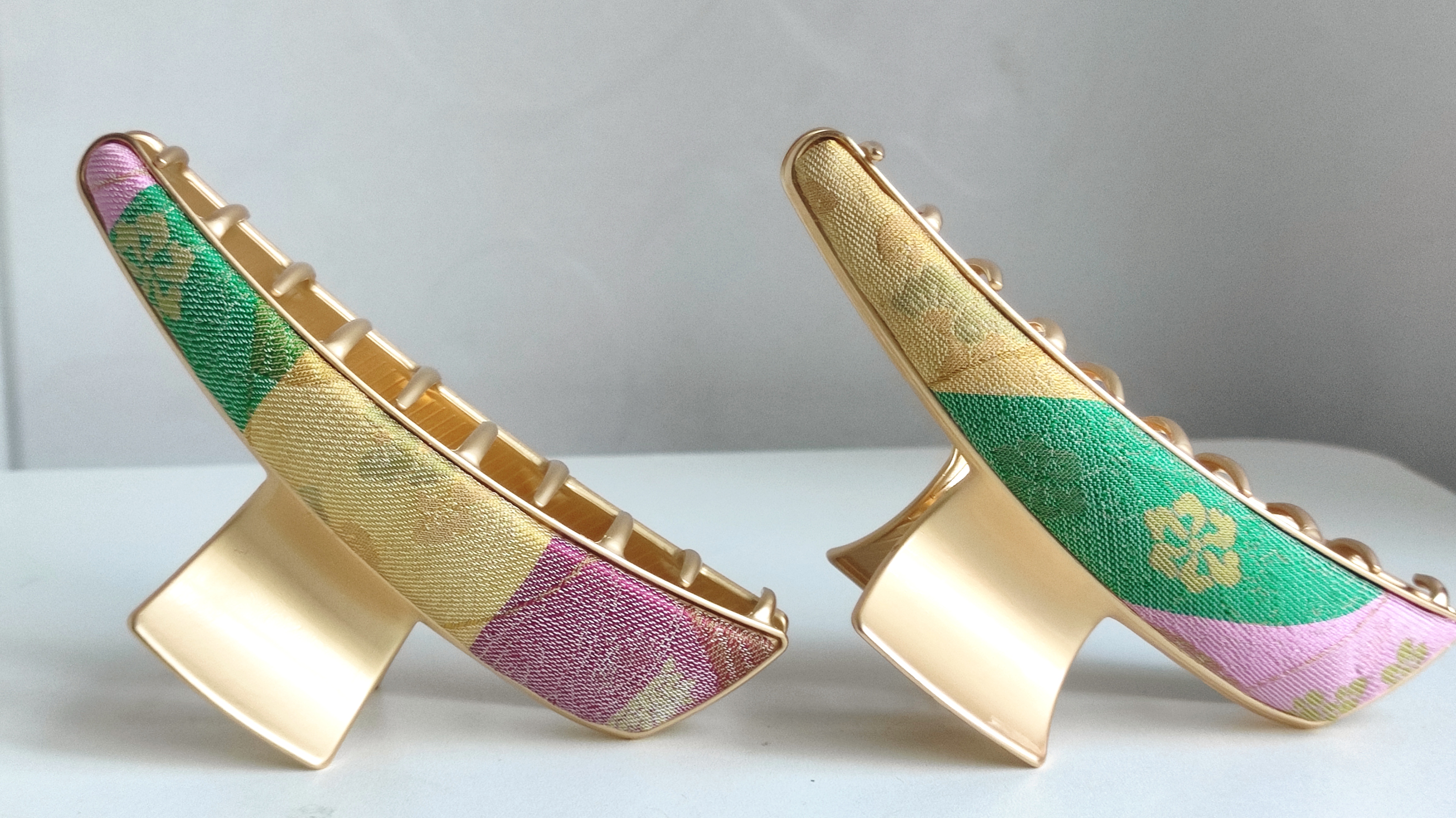 国风织锦缎鲨鱼夹，民族风仙女风，2件包邮，长宽11.5*2.5公分