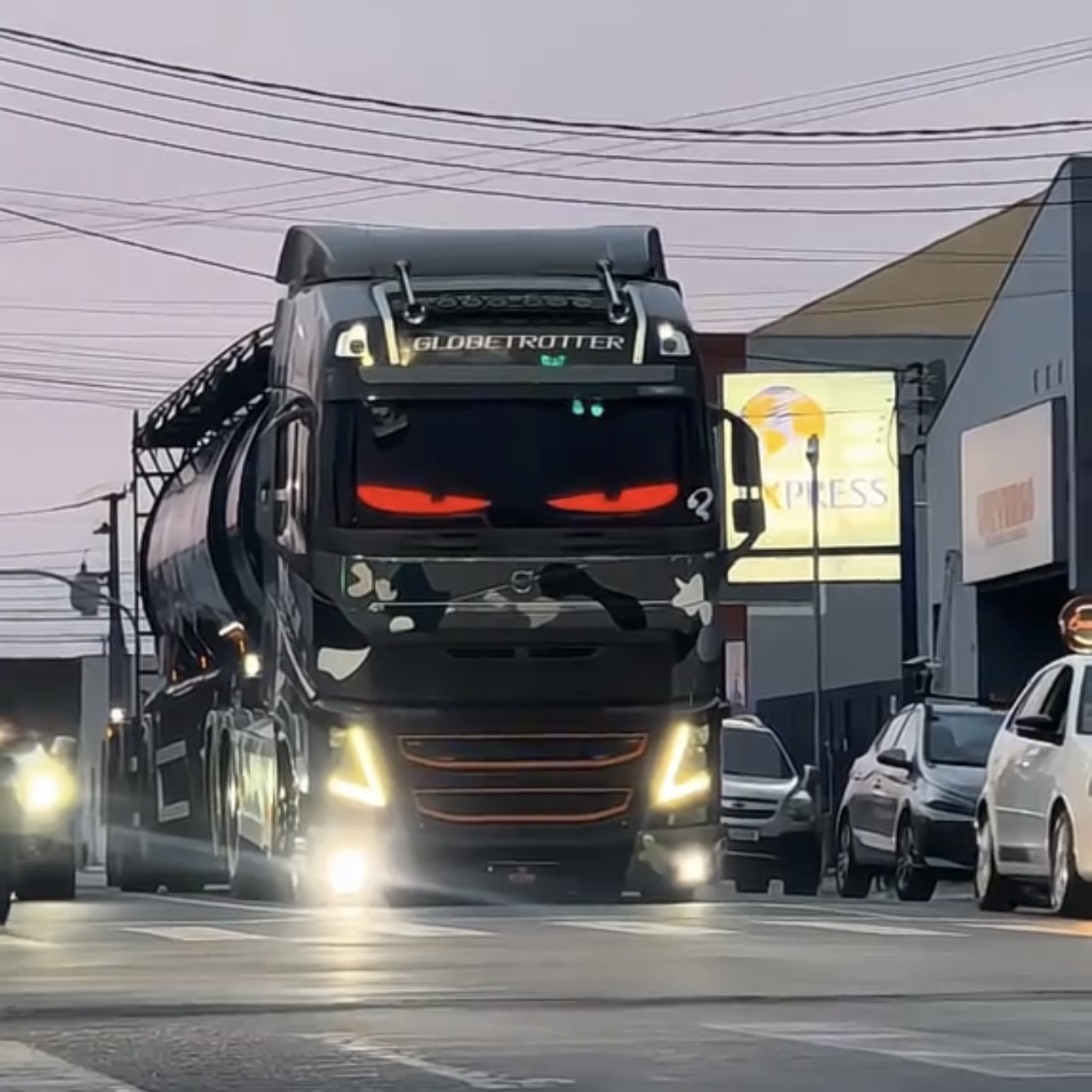 网红爆款 卡车恶魔之眼 大货车汽车LED软屏USB车载柔性屏动态眼睛