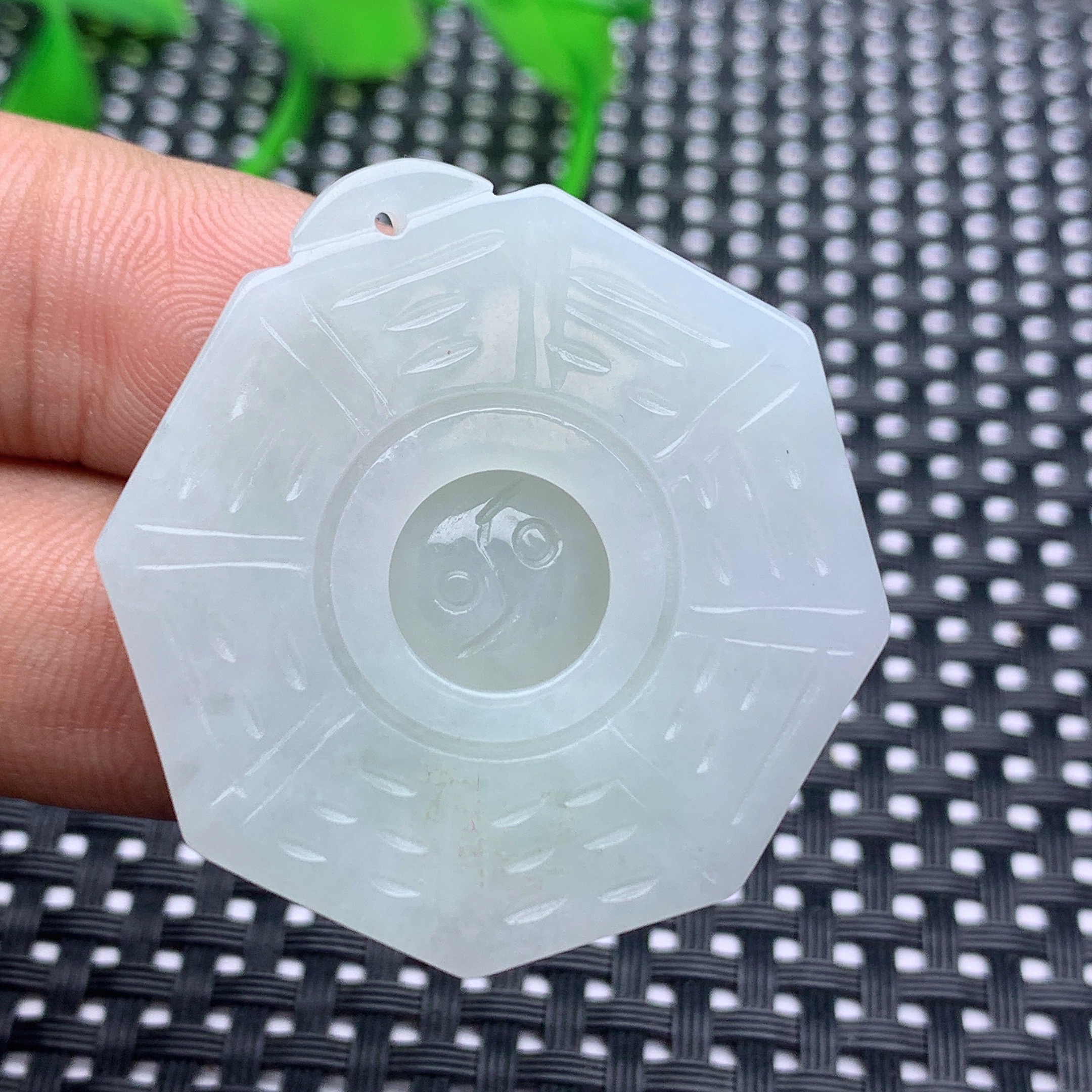 缅甸天然A货翡翠玉佩古风仿古八卦牌挂坠白色吊坠精雕项坠
