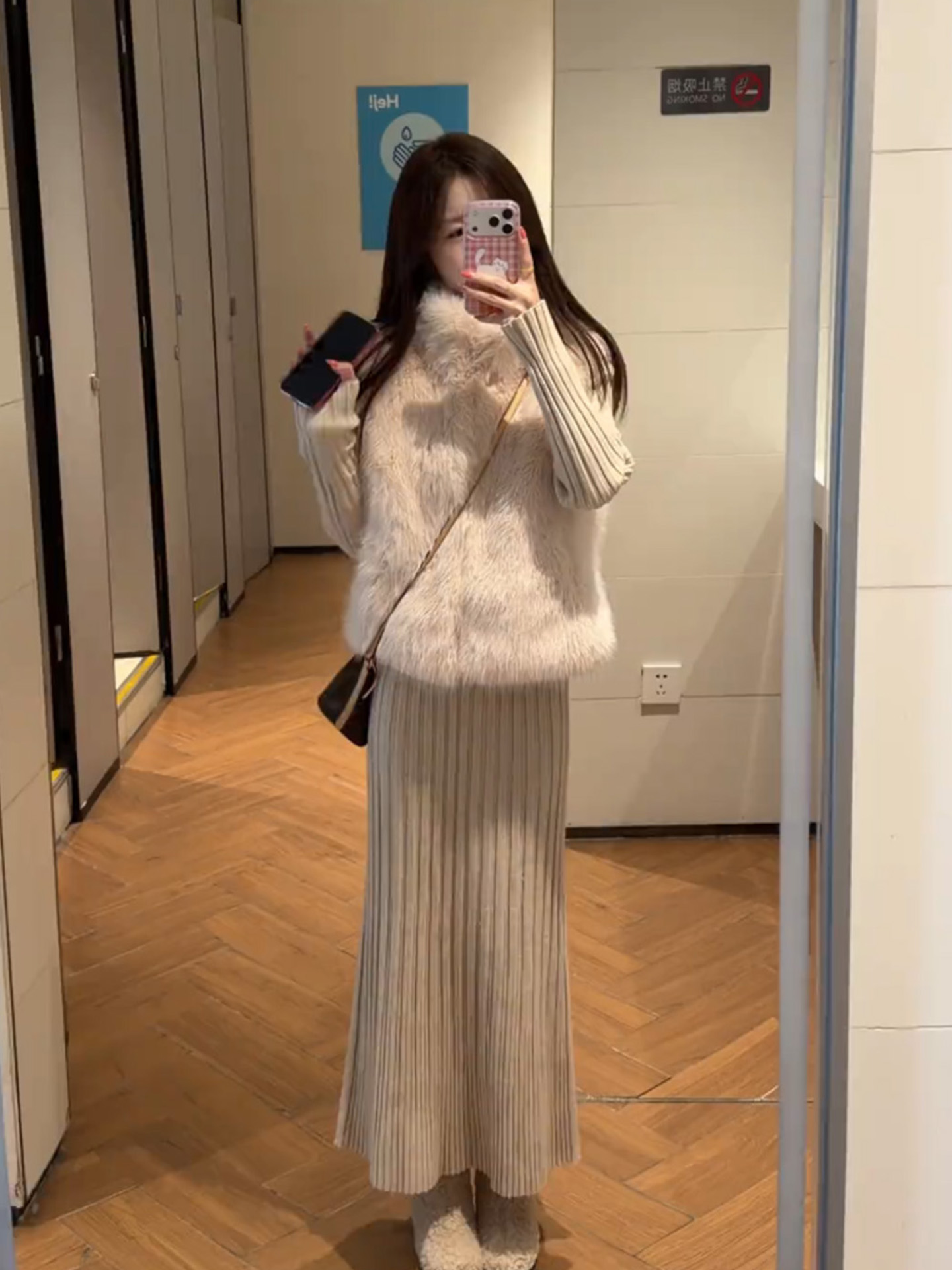 洋气时髦马夹短款外套2026秋冬新款今年流行爆款巨好看一整套半裙