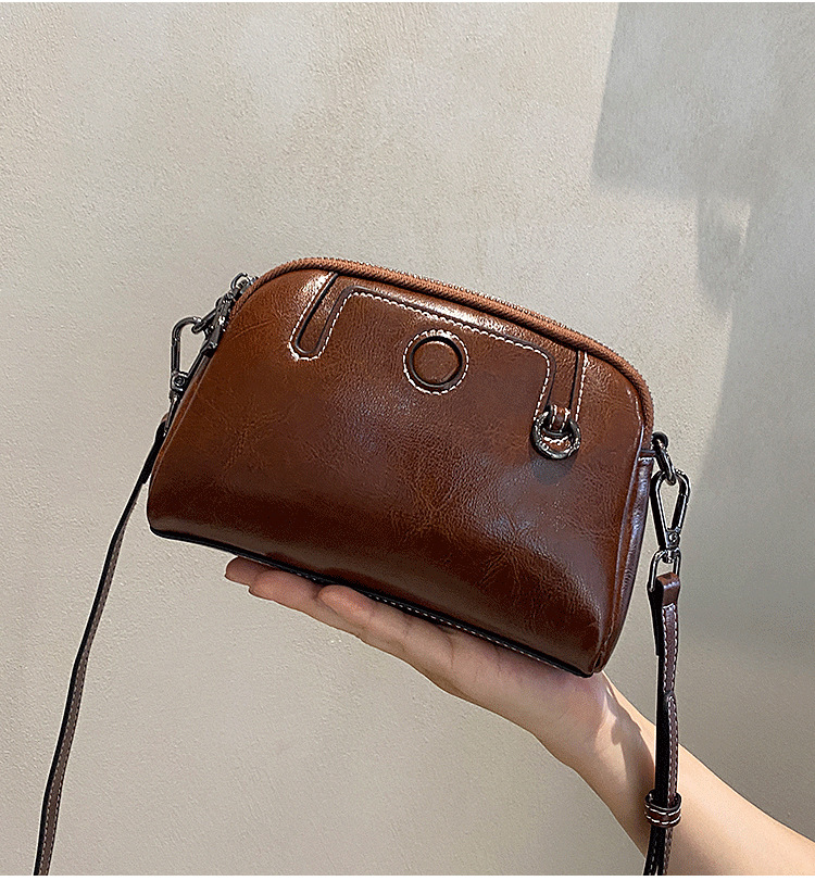 真皮小方包女2025新款小众高级感手机包百搭时尚多隔层单肩斜挎包