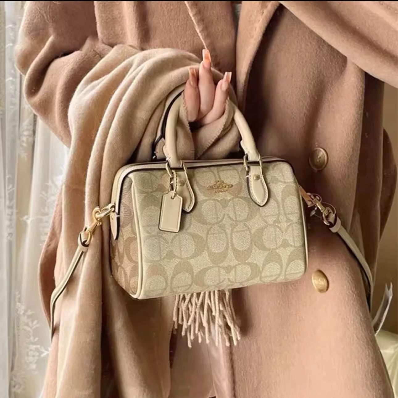 香港正品精选轻奢2026新款复古小众波士顿枕头包手提单肩斜挎女包