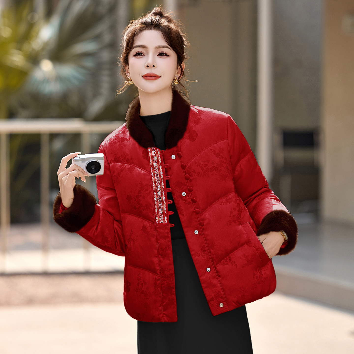 国风刺绣提花羽绒服女2025冬季新款中式减龄超好看白鸭绒保暖外套