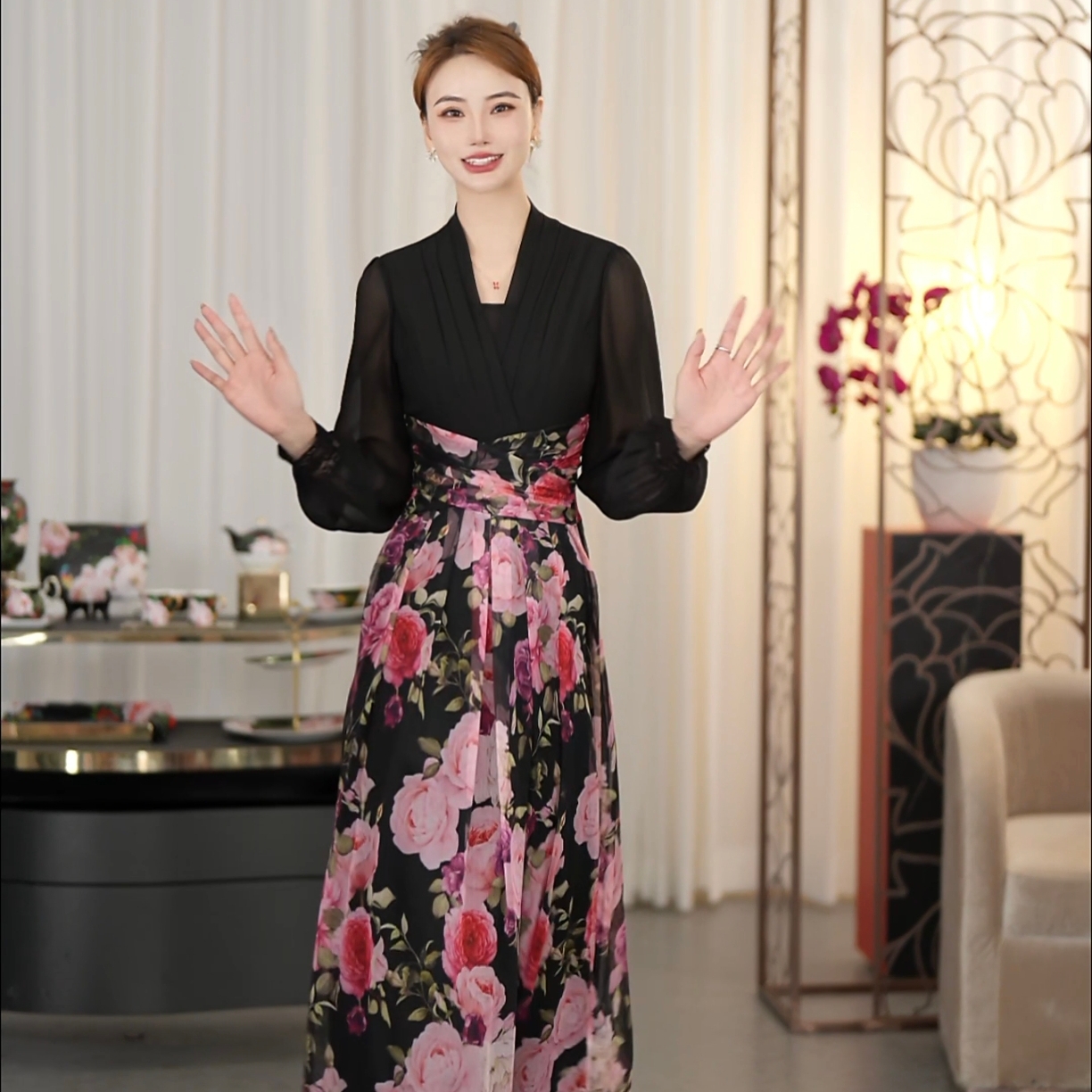 SUSSI/古色【浪漫满园】印花V领长袖中长款碎花显瘦优雅收腰连衣裙