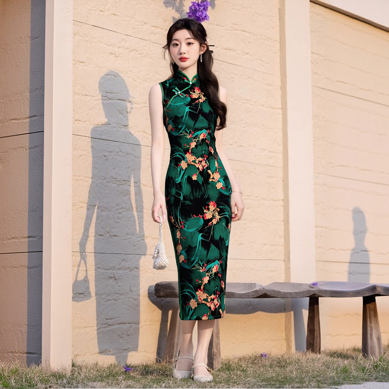 长款改良旗袍新款2025年轻款女国风复古修身气质高端走秀款春夏季