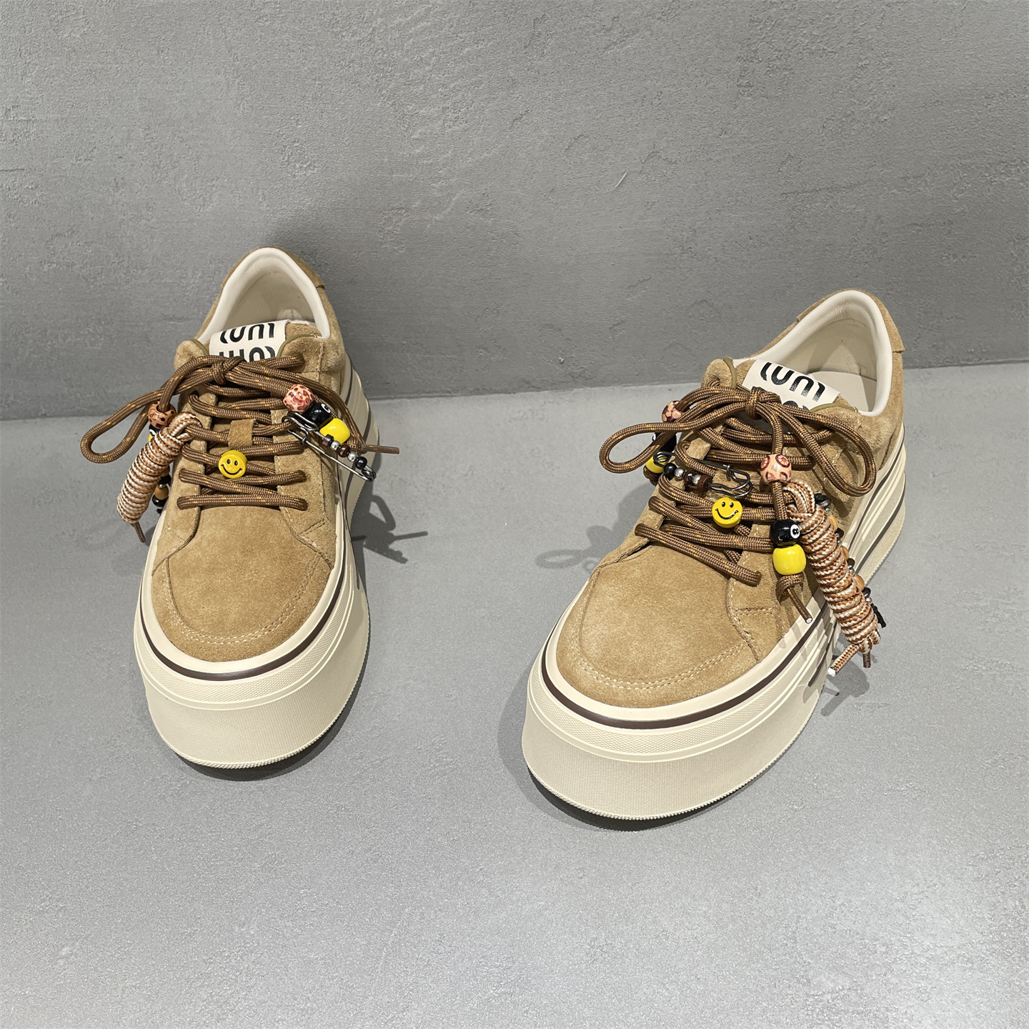 欧洲站2025秋款真皮女鞋舒适百搭磨砂皮厚底圆头系带休闲低帮板鞋