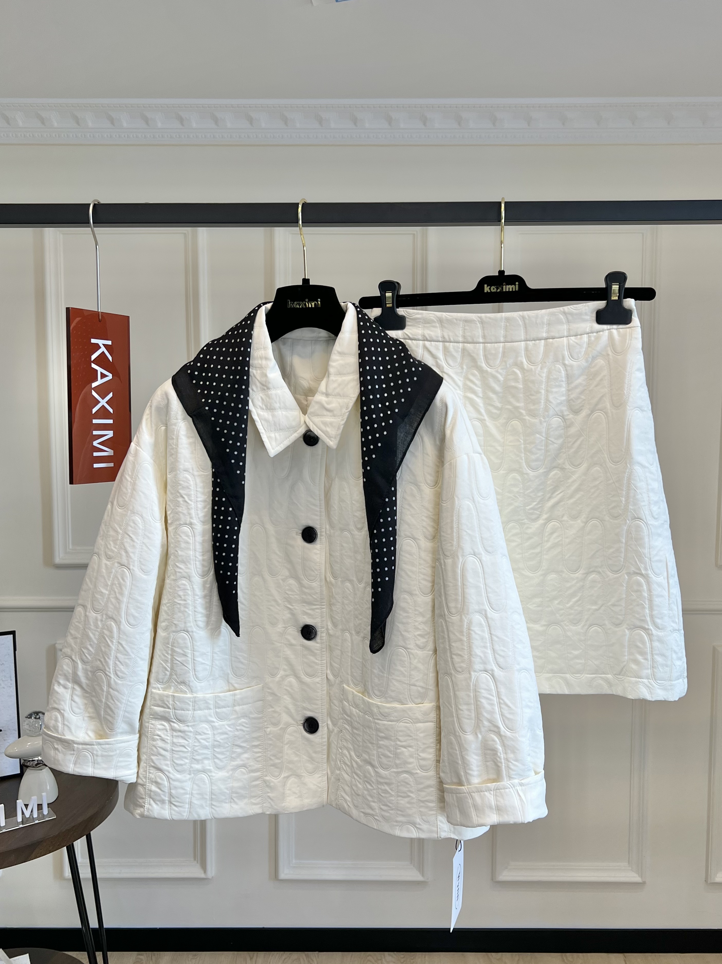 高端欧货秋小个子韩版温柔翻领风衣外套高腰显瘦半身短裙套装女