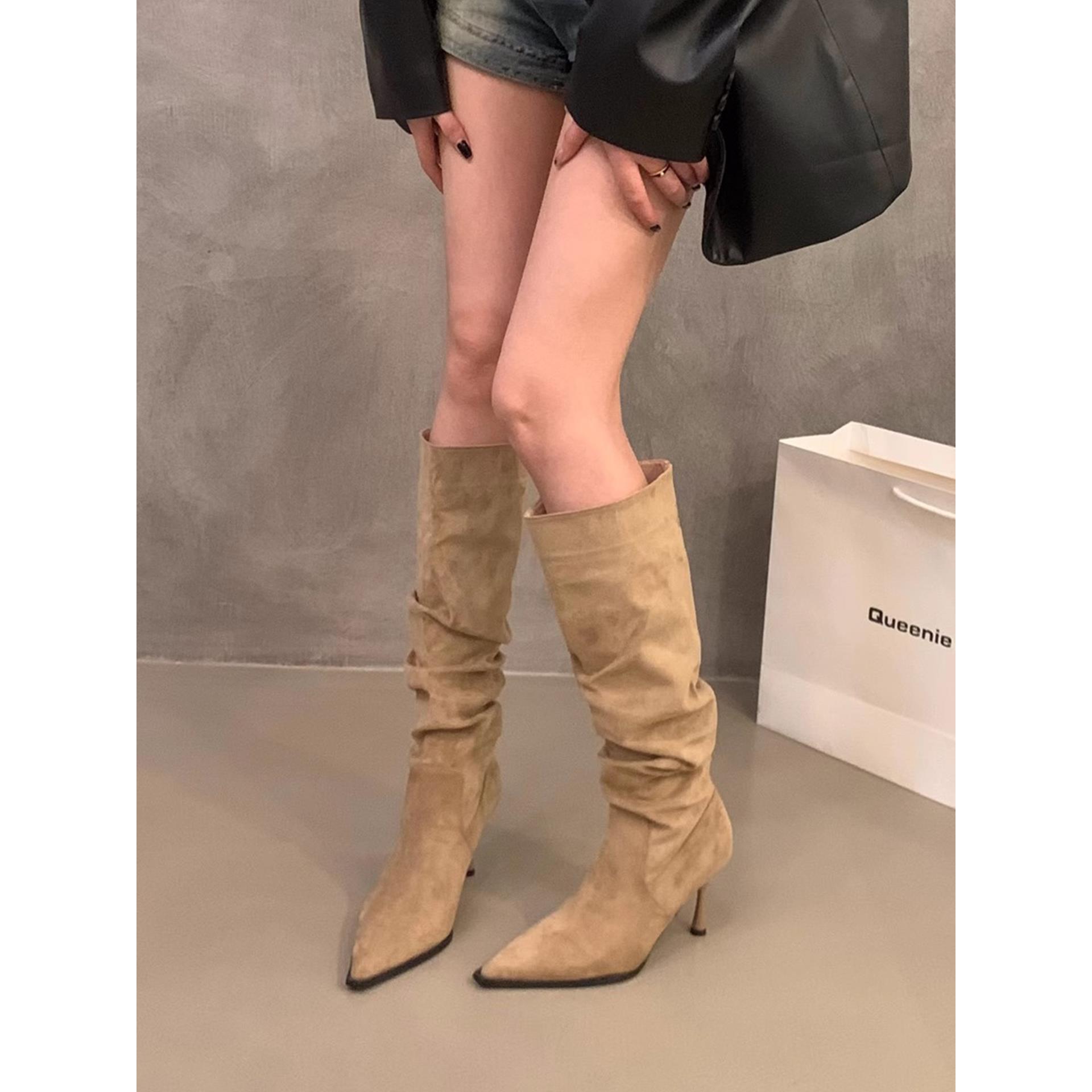 2025新款秋牛仔堆堆靴尖头细高跟靴子女绒面高筒过膝卡其色长靴女