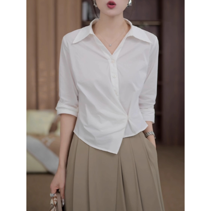 高级感白色雪纺衬衫女士早秋2025新款中袖七分袖上衣早秋侧扣衬衣