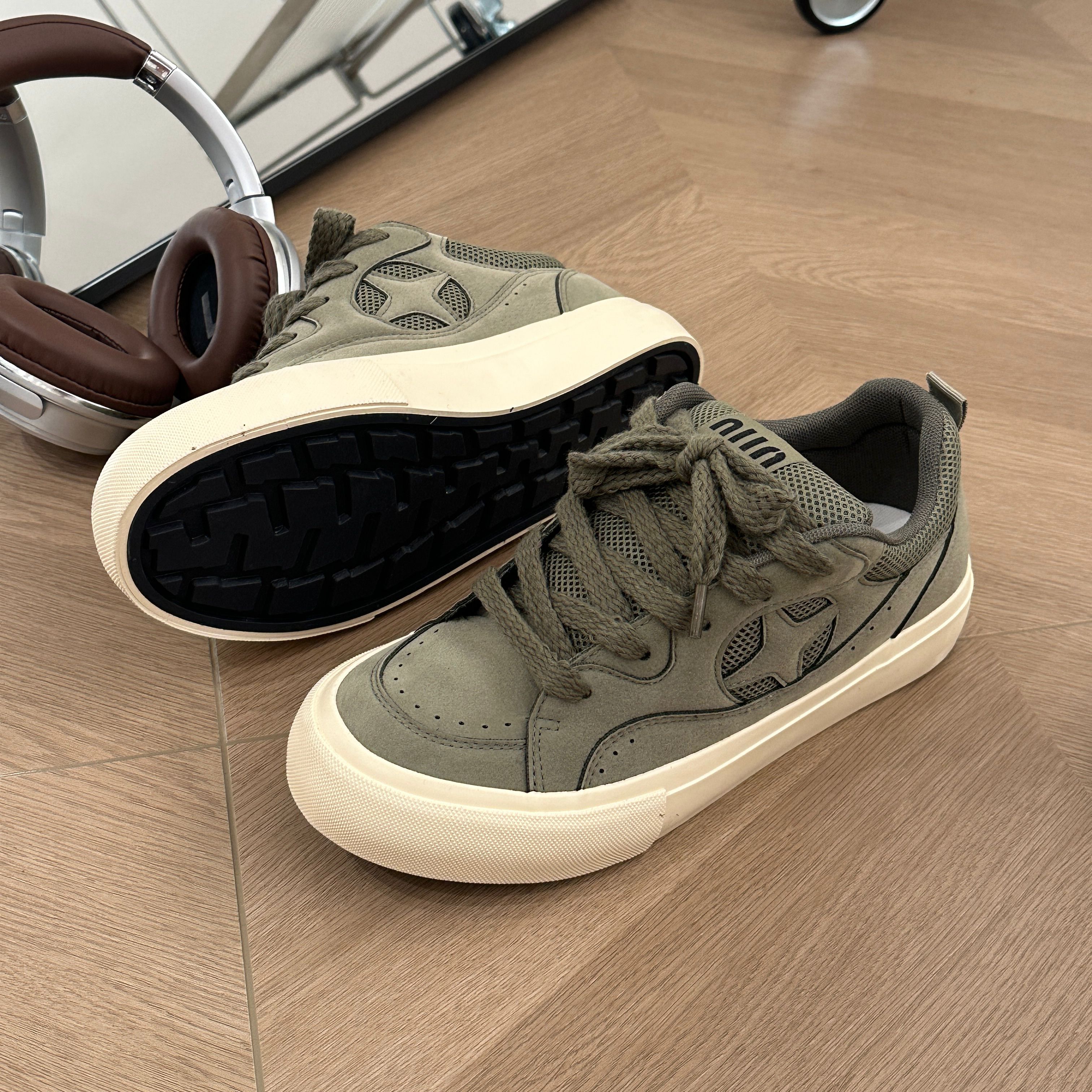 原创设计机车痞帅面包男鞋2025新款爆款运动板鞋小众潮流男生鞋子