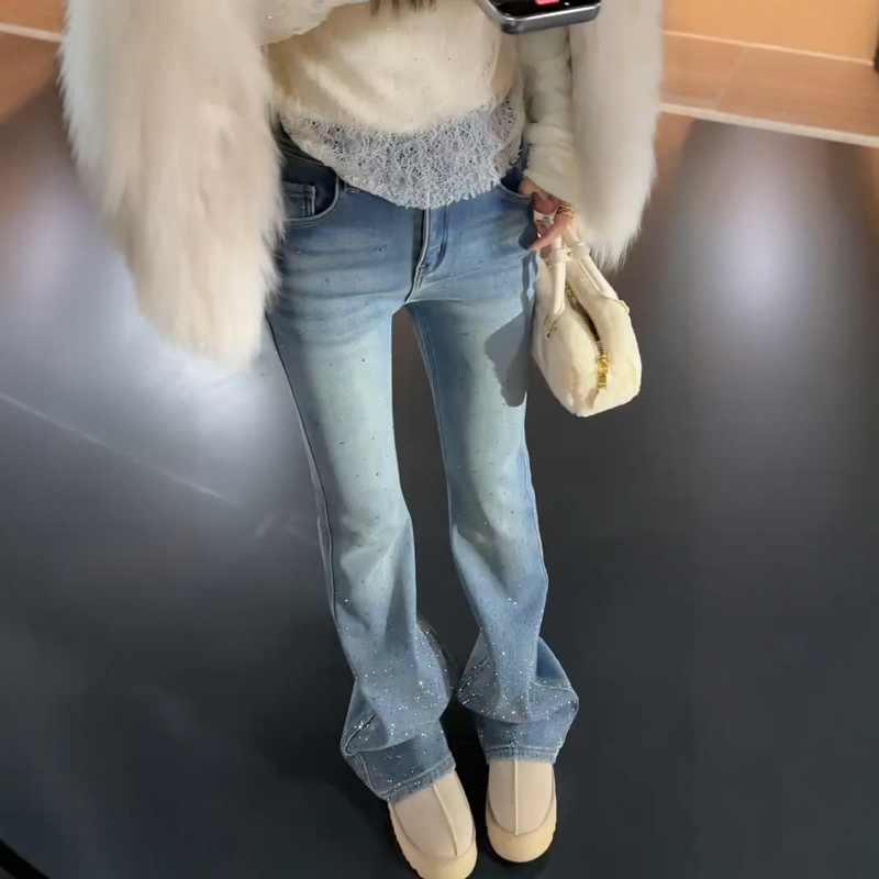 秋冬新款气质时尚烫钻牛仔微喇裤大码女装高腰显瘦加绒修身喇叭裤