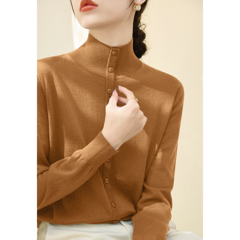 秋冬新款内搭宽松长袖小众显白纽扣设计气质半高领羊毛打底上衣女