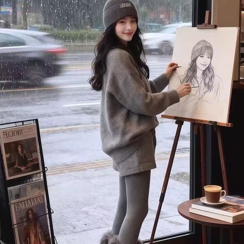 韩系慵懒风软糯简约长袖针织衫女超好看的高腰休闲显瘦短裤两件套