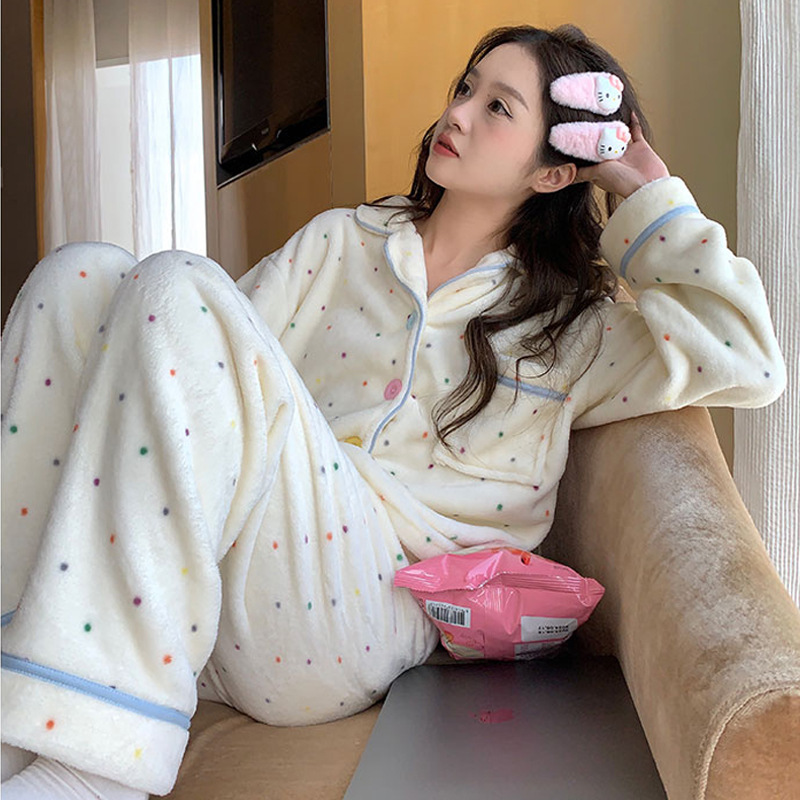 睡衣女秋冬季珊瑚绒2025新款波点可爱卡通少女法兰绒加绒加厚套装