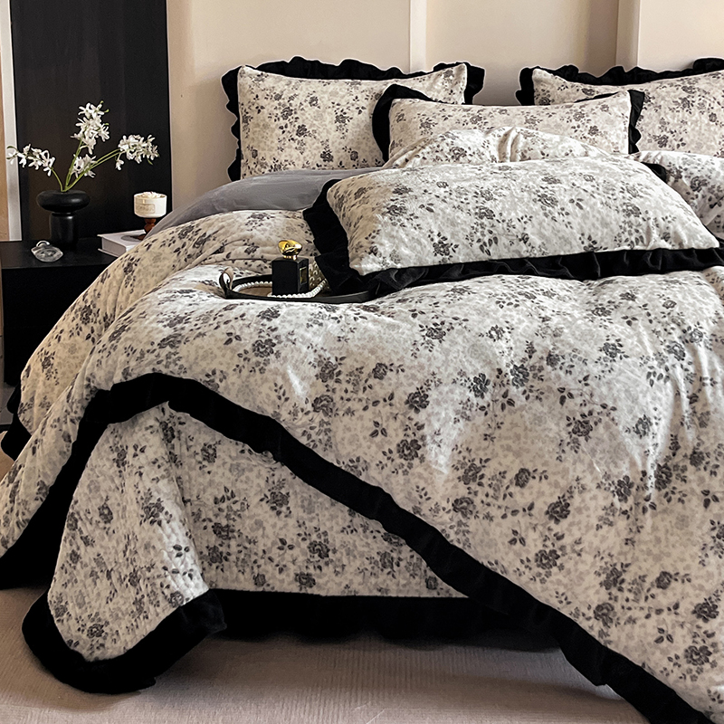 法式复古风牛奶绒床盖款四件套冬季加厚珊瑚绒花边被套床盖三件套